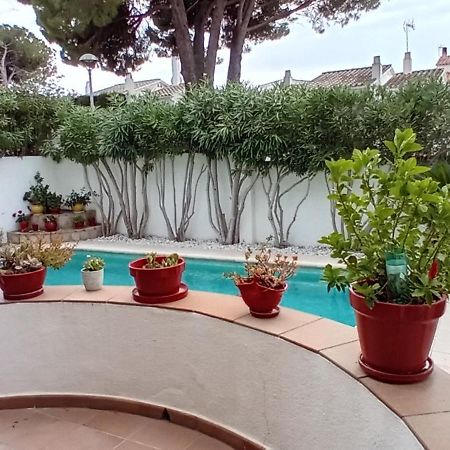 Bed and Breakfast El Mon L' Escala Exterior foto